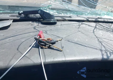 1998 Pontiac Bonneville Se z USA, uszkodzony, nr VIN 1G2HX52K0W4231870